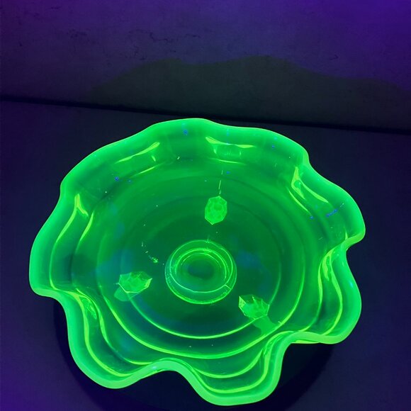 Vintage Fenton Vaseline Glass Green Wave Bowl 3 Toed Pedestal Amazing Glow 1930s - Picture 11 of 15